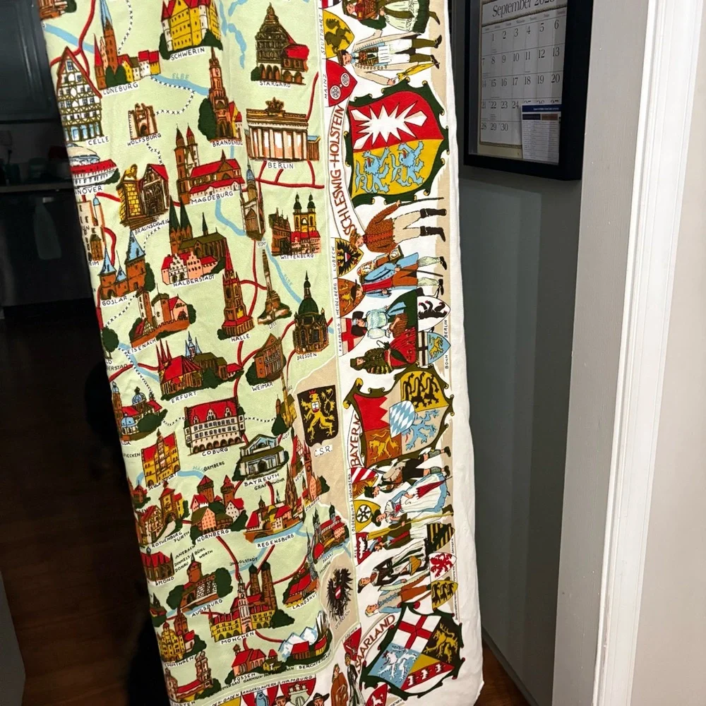 German Vintage Linen tablecloth EUC October fest dining tablecloth 60x46”
